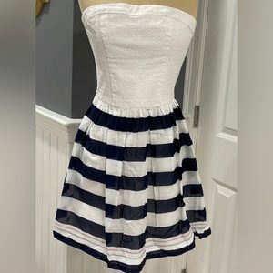 Sz M Tommy Hilfiger Dress